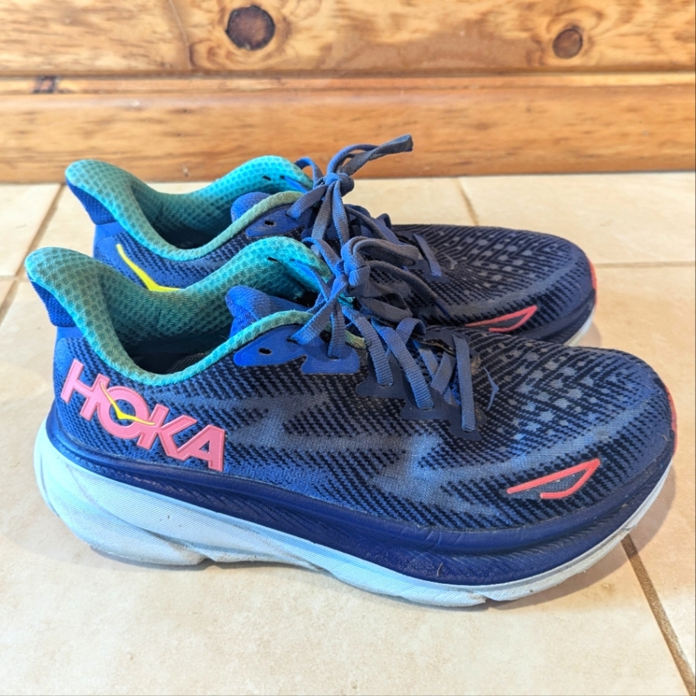 HOKA Clifton 9